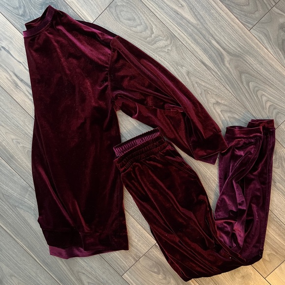 Naked Wardrobe Velvet Touch Set in Burgundy - Picture 1 of 7